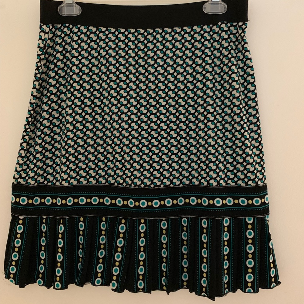 Adorable and comfy skirt